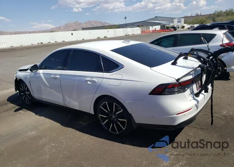 2024 Honda Accord Touring Hybrid z USA, uszkodzony, nr VIN 1HGCY2F82RA029362